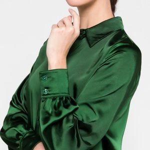 Kate Spade green satin Pastis blouse with beautiful buttons size 10